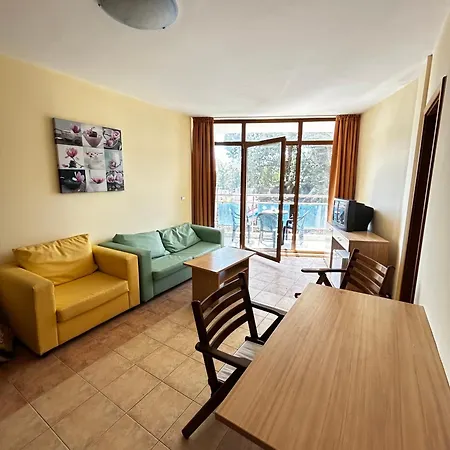 Daire Sea View Kaya Apartments, Sunny